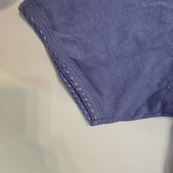 VTG NWT Ivy Club Classic Purple Short Sleeve T-Shirt with Embroidered Detail - Picture 4 of 7